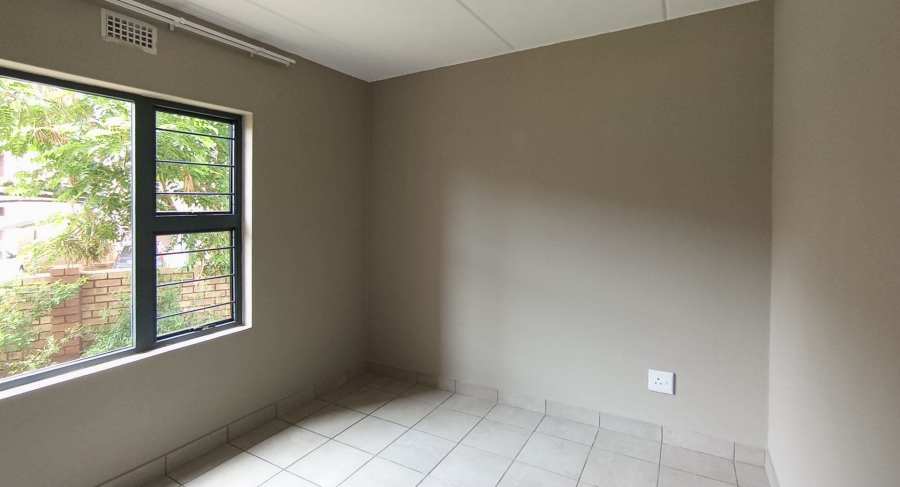 2 Bedroom Property for Sale in La Montagne Gauteng