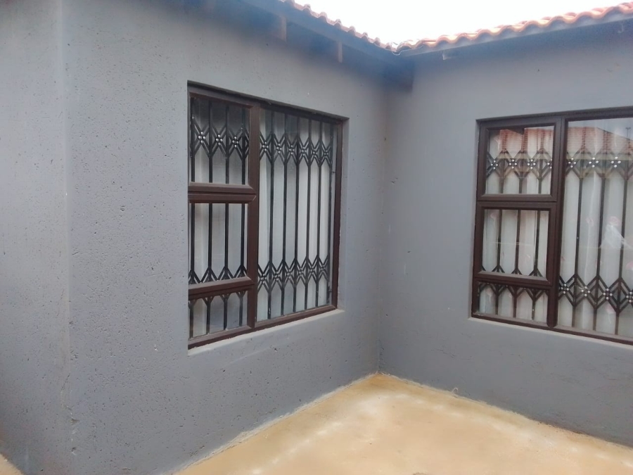 3 Bedroom Property for Sale in Etwatwa Gauteng