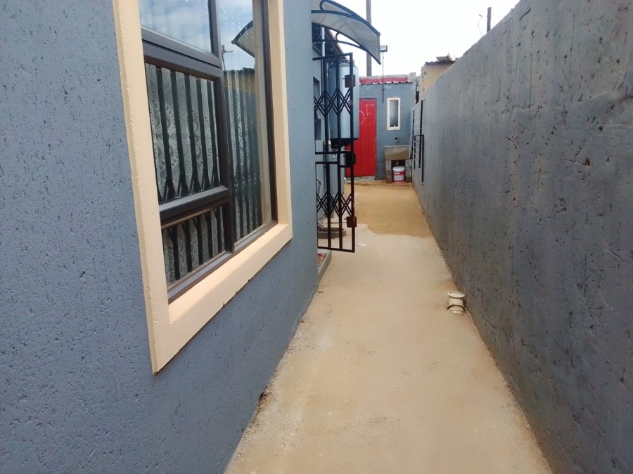 3 Bedroom Property for Sale in Etwatwa Gauteng