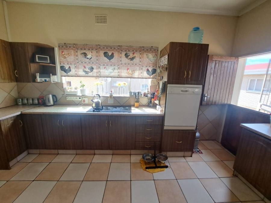 9 Bedroom Property for Sale in Rensburg Gauteng