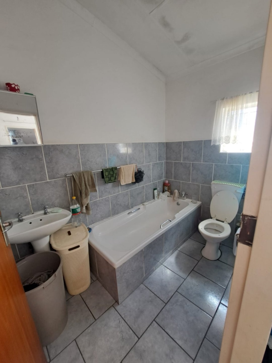 9 Bedroom Property for Sale in Rensburg Gauteng