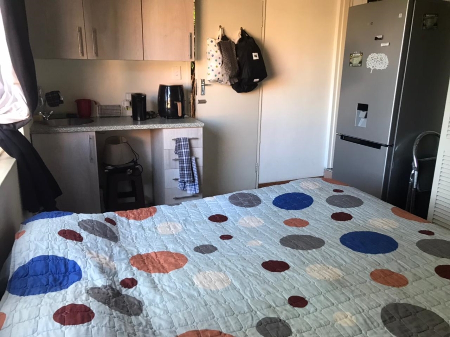To Let 1 Bedroom Property for Rent in Edenvale Central Gauteng