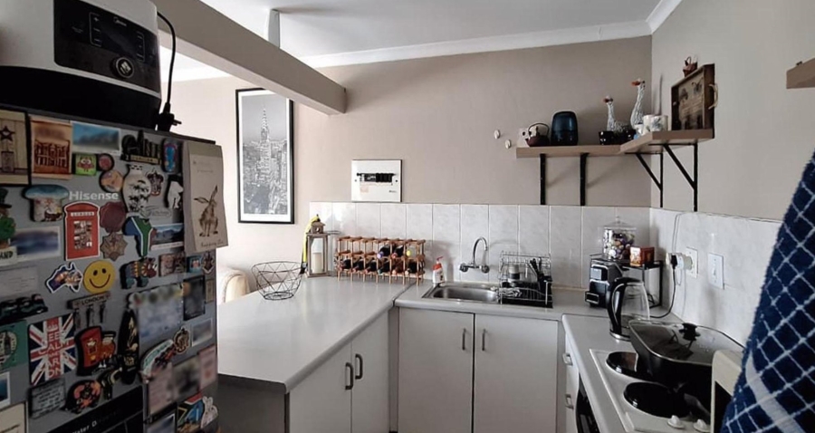 2 Bedroom Property for Sale in Glen Marais Gauteng
