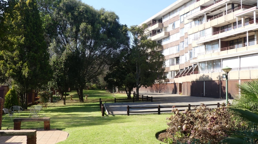 To Let 3 Bedroom Property for Rent in Lynnwood Glen Gauteng