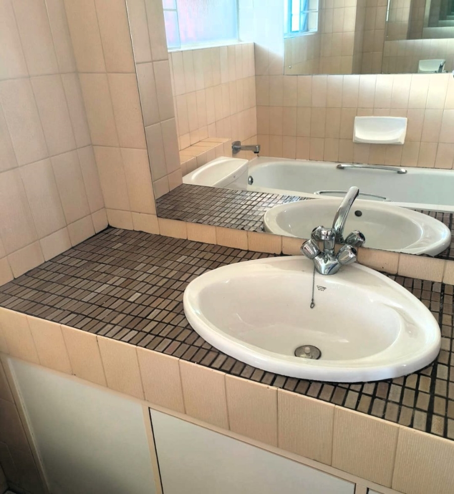 To Let 3 Bedroom Property for Rent in Lynnwood Glen Gauteng