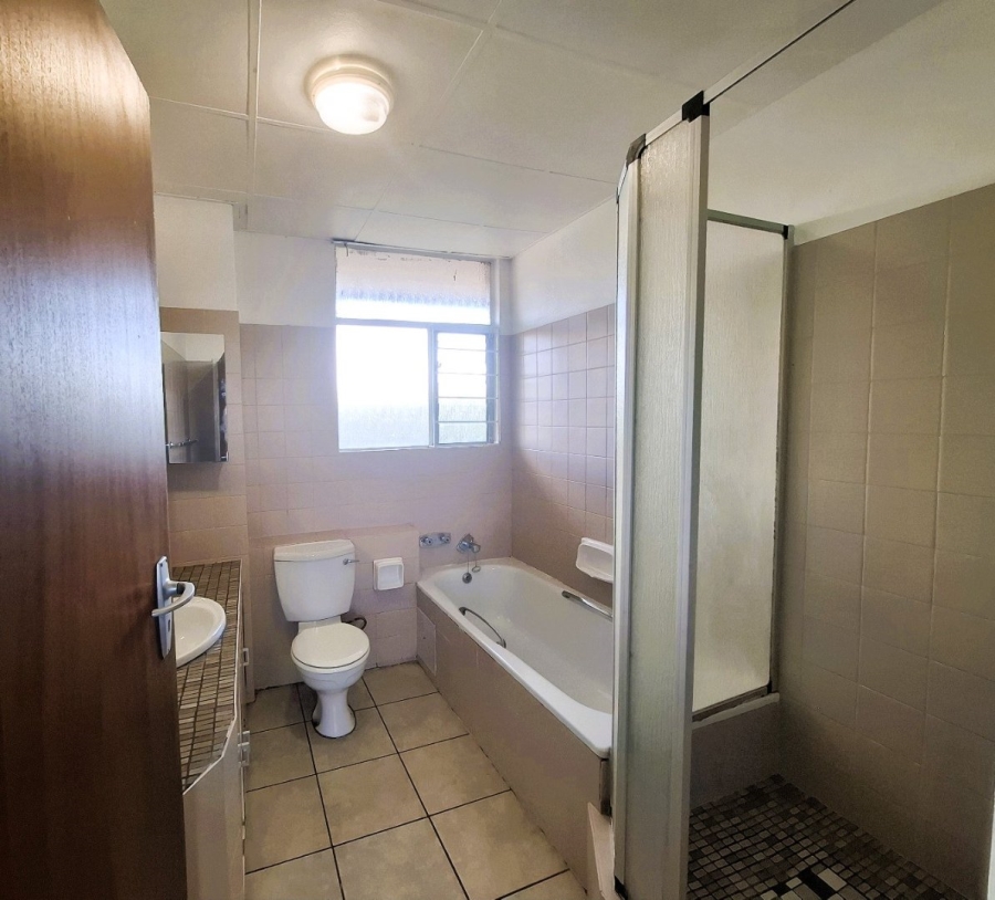 To Let 3 Bedroom Property for Rent in Lynnwood Glen Gauteng