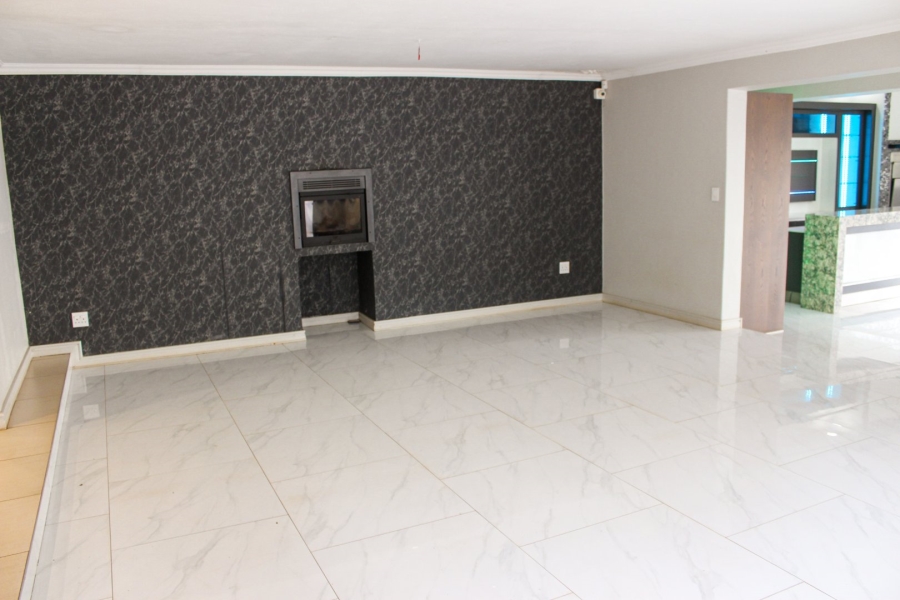 Commercial Property for Sale in Doornkloof Gauteng
