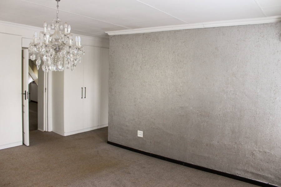 Commercial Property for Sale in Doornkloof Gauteng