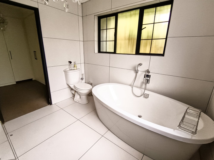 Commercial Property for Sale in Doornkloof Gauteng
