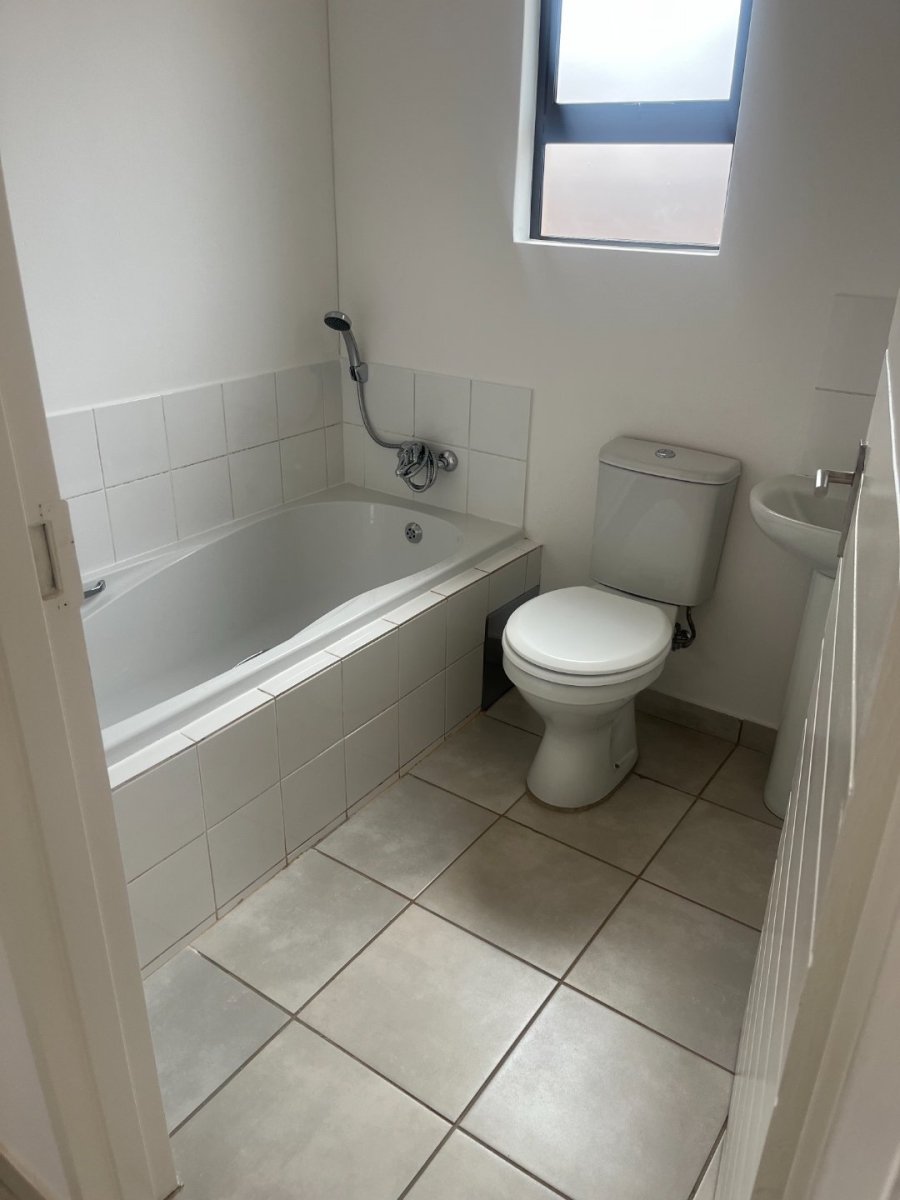 3 Bedroom Property for Sale in Crystal Park Gauteng