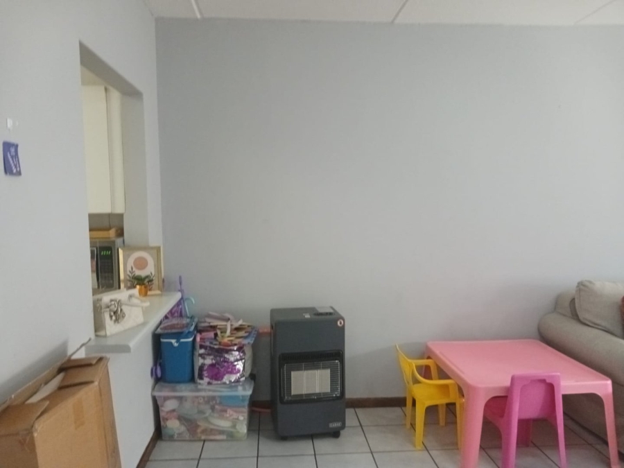 2 Bedroom Property for Sale in Vorna Valley Gauteng