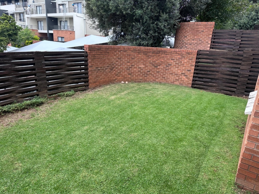 To Let 3 Bedroom Property for Rent in Broadacres Gauteng