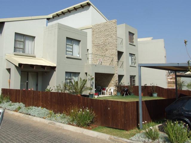 3 Bedroom Property for Sale in Waterstone Park Gauteng