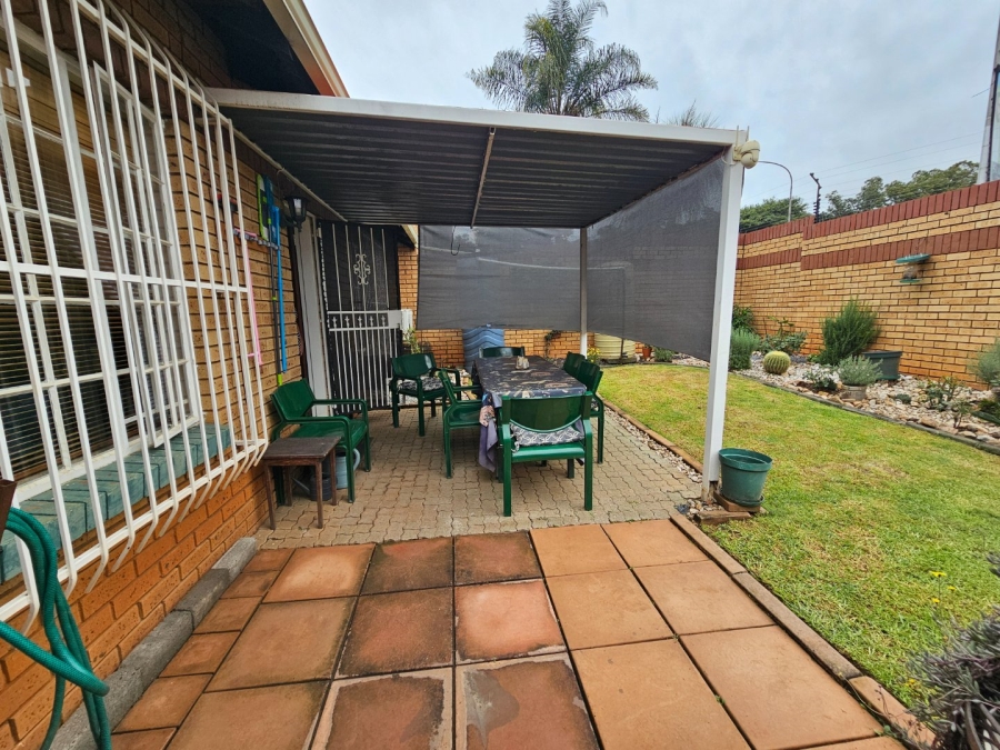 2 Bedroom Property for Sale in Clubview Gauteng