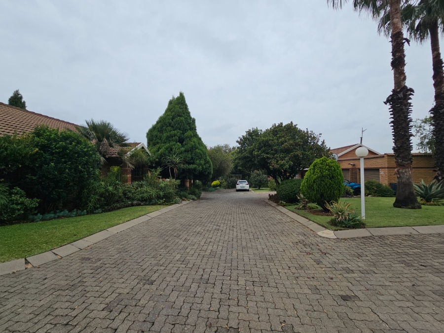 2 Bedroom Property for Sale in Clubview Gauteng
