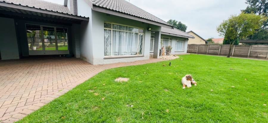 4 Bedroom Property for Sale in Three Rivers Gauteng