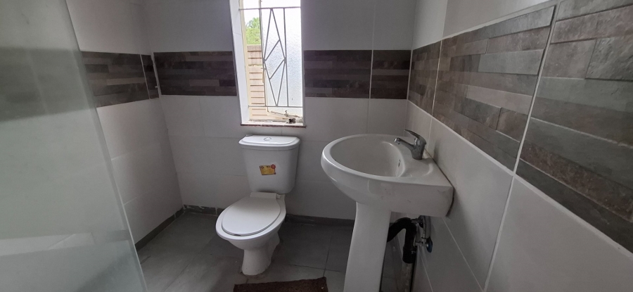 7 Bedroom Property for Sale in Eloffsdal Gauteng