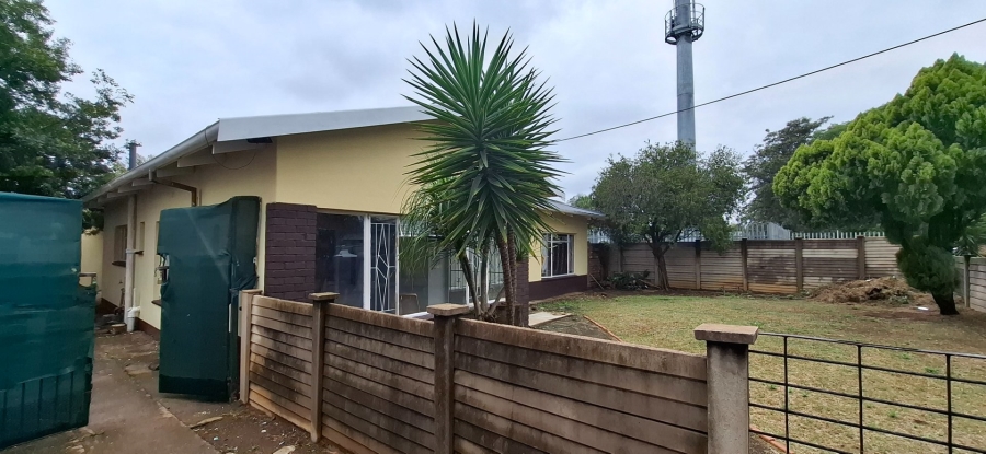 7 Bedroom Property for Sale in Eloffsdal Gauteng