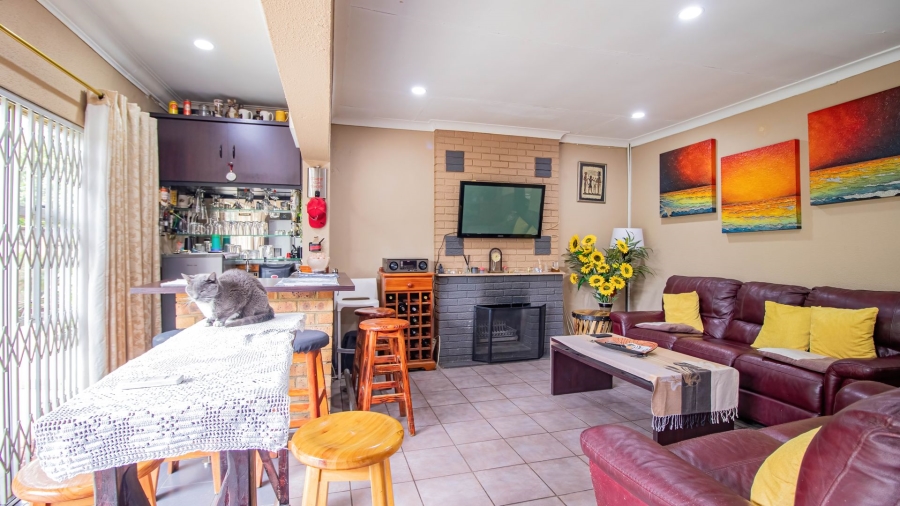 3 Bedroom Property for Sale in Illiondale Gauteng