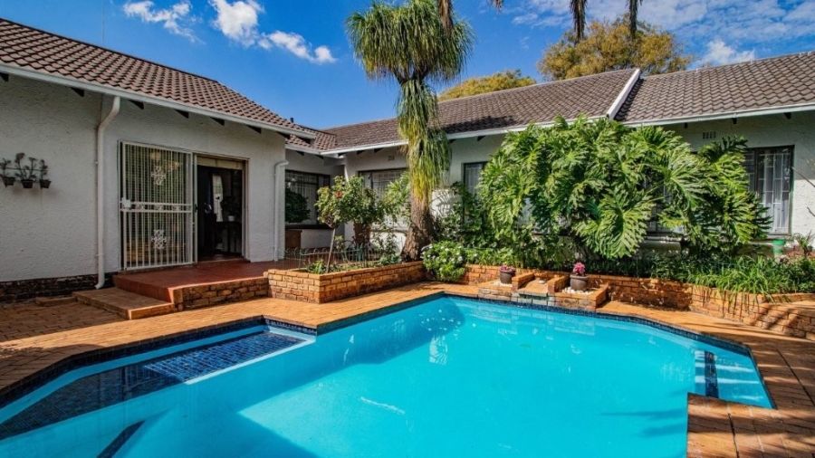 3 Bedroom Property for Sale in Bonaero Park Gauteng