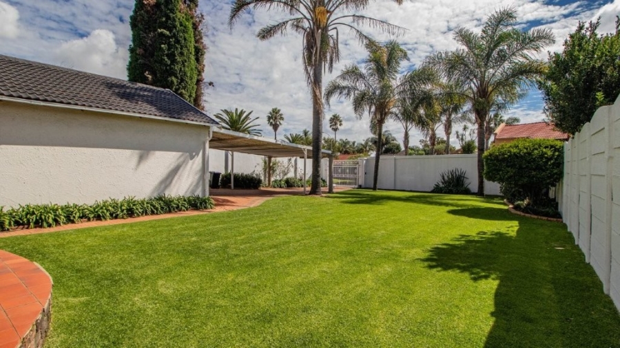 3 Bedroom Property for Sale in Bonaero Park Gauteng