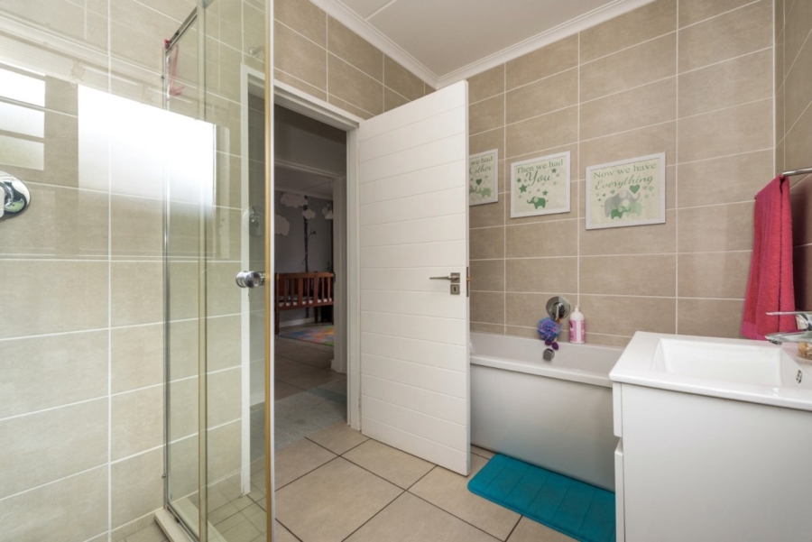 3 Bedroom Property for Sale in Linbro Park Gauteng