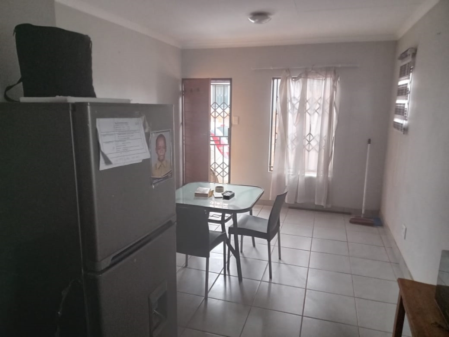 2 Bedroom Property for Sale in Protea Glen Gauteng