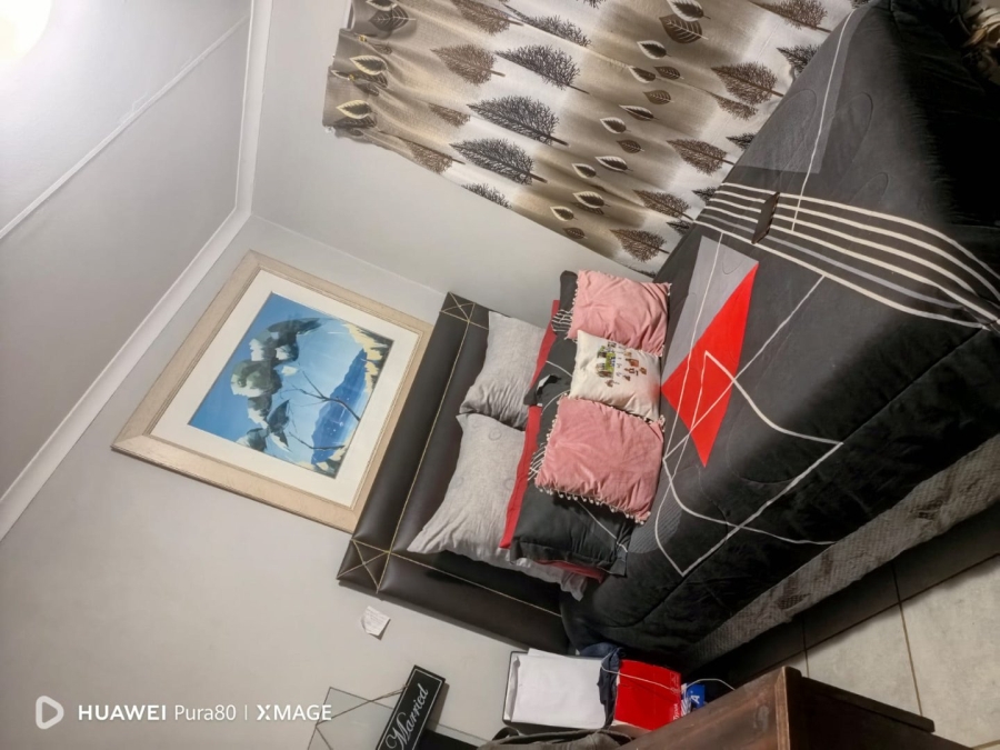 2 Bedroom Property for Sale in Protea Glen Gauteng