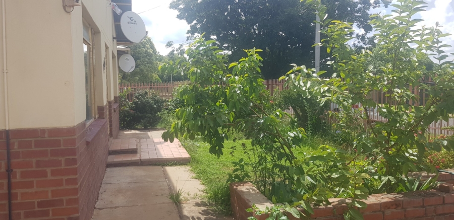 4 Bedroom Property for Sale in Pretoria Gardens Gauteng