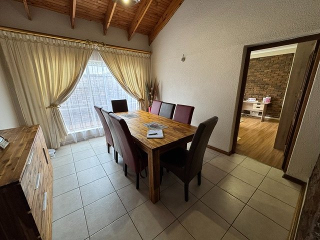 4 Bedroom Property for Sale in Edleen Gauteng