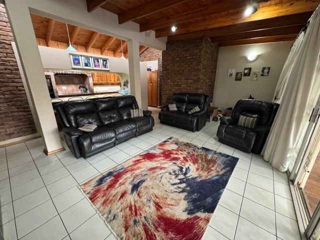 4 Bedroom Property for Sale in Edleen Gauteng