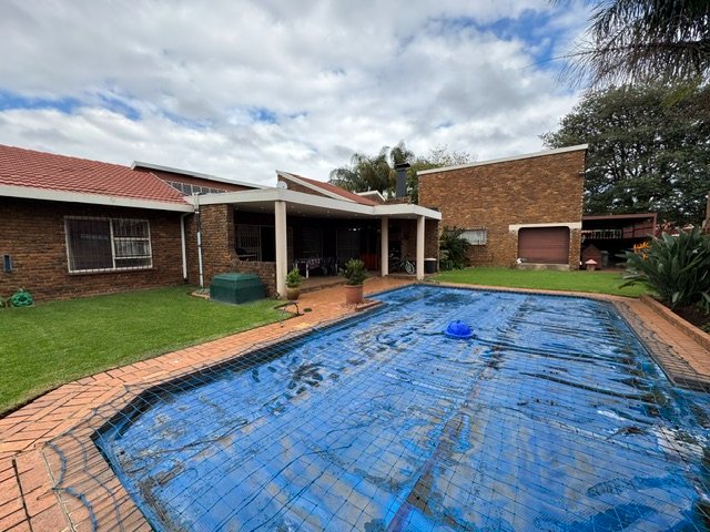 4 Bedroom Property for Sale in Edleen Gauteng