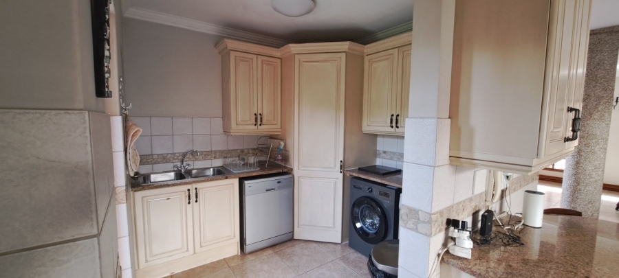To Let 3 Bedroom Property for Rent in Bedfordview Gauteng