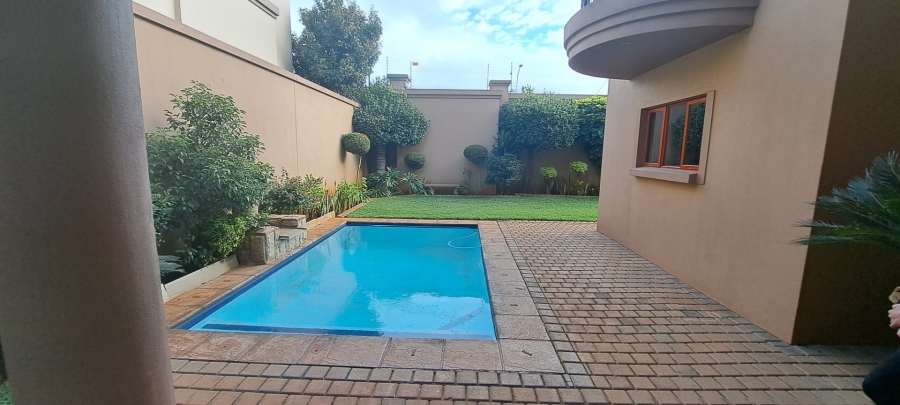 To Let 3 Bedroom Property for Rent in Bedfordview Gauteng
