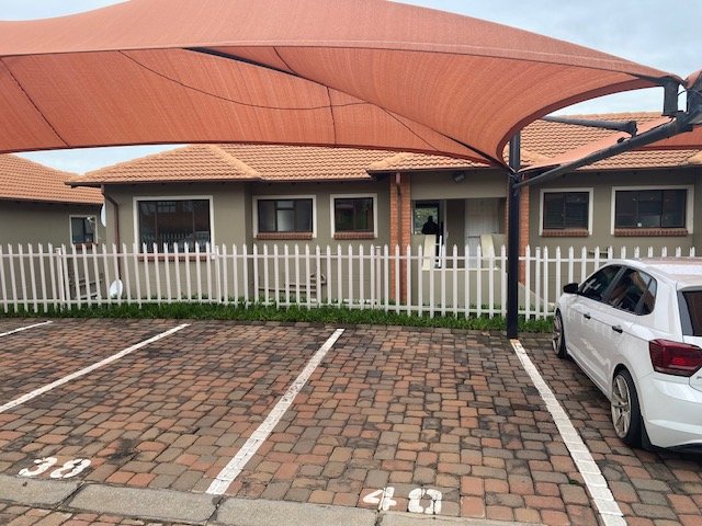 2 Bedroom Property for Sale in Glenvista Gauteng