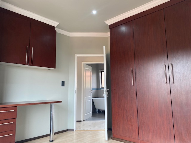2 Bedroom Property for Sale in Glenvista Gauteng