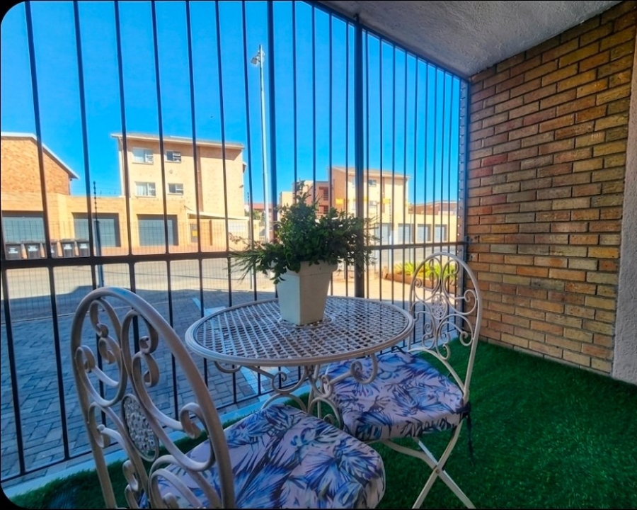 2 Bedroom Property for Sale in New Redruth Gauteng