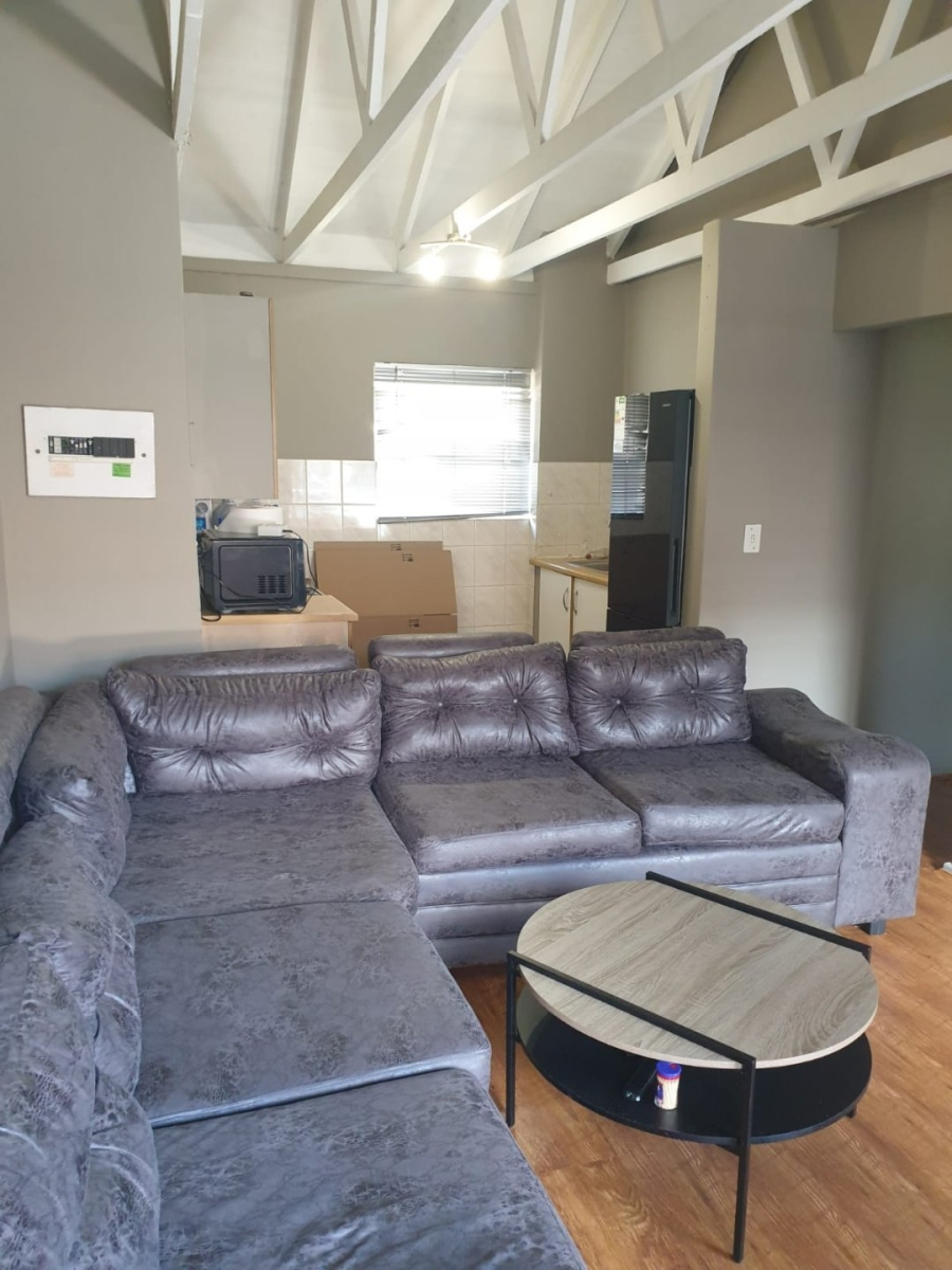 1 Bedroom Property for Sale in Glen Marais Gauteng