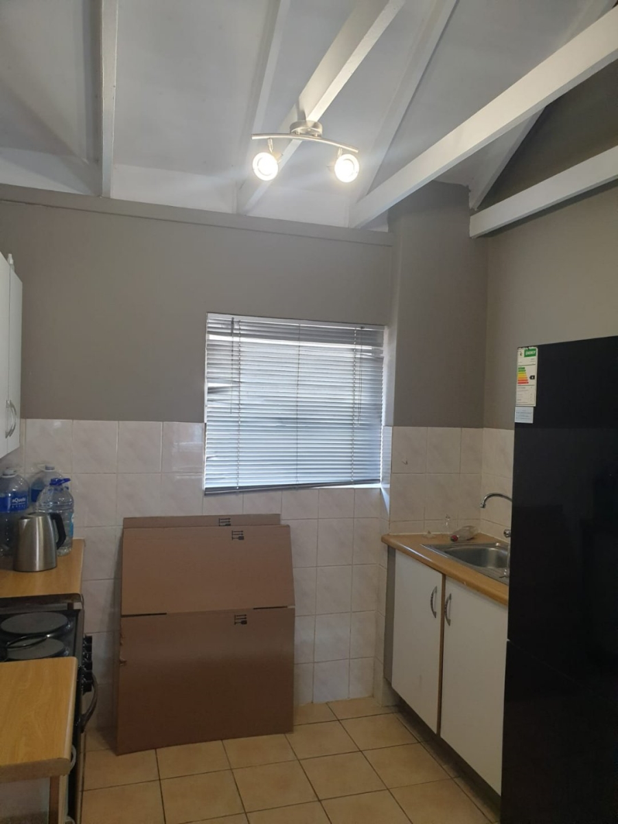 1 Bedroom Property for Sale in Glen Marais Gauteng