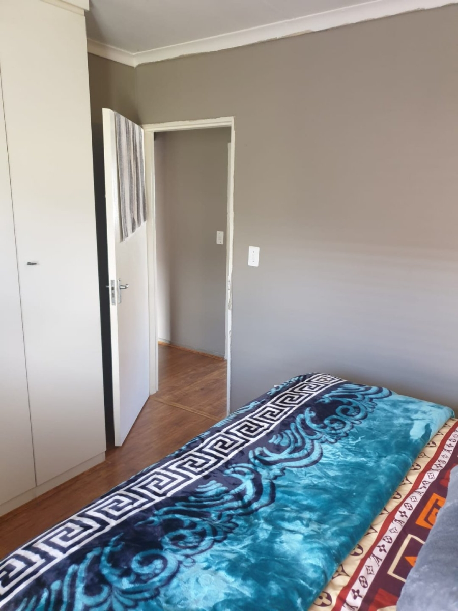 1 Bedroom Property for Sale in Glen Marais Gauteng