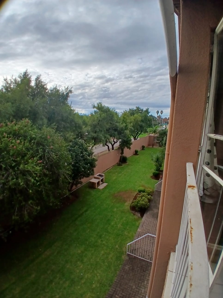2 Bedroom Property for Sale in Florida Gauteng
