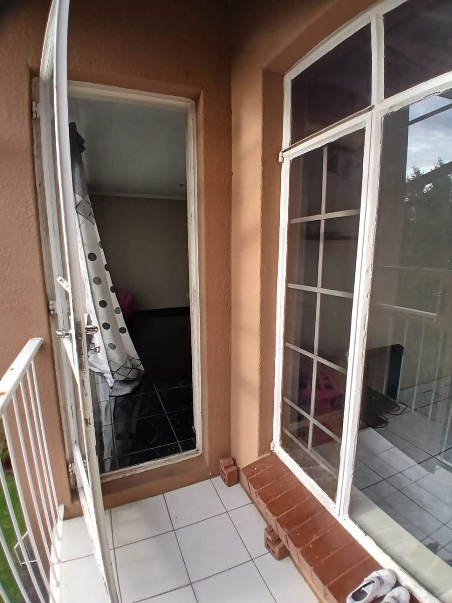 2 Bedroom Property for Sale in Florida Gauteng