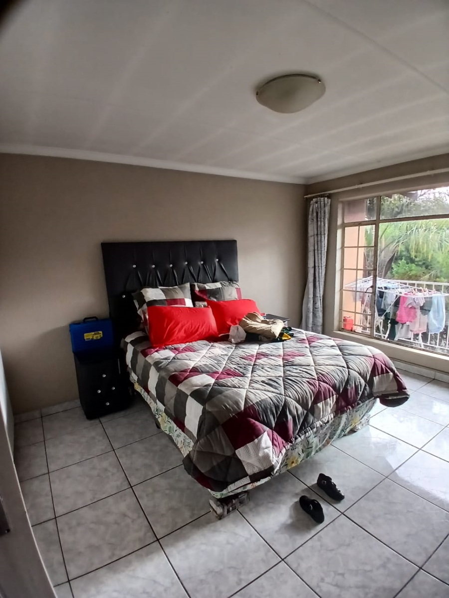 2 Bedroom Property for Sale in Florida Gauteng
