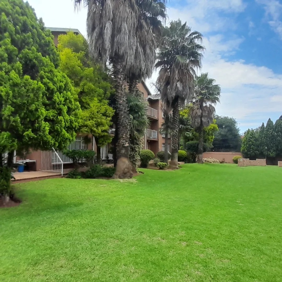 2 Bedroom Property for Sale in Florida Gauteng