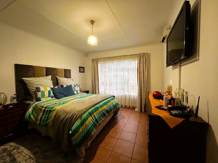 5 Bedroom Property for Sale in Highveld Gauteng