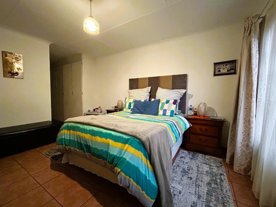 5 Bedroom Property for Sale in Highveld Gauteng