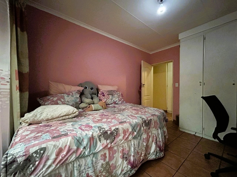 5 Bedroom Property for Sale in Highveld Gauteng