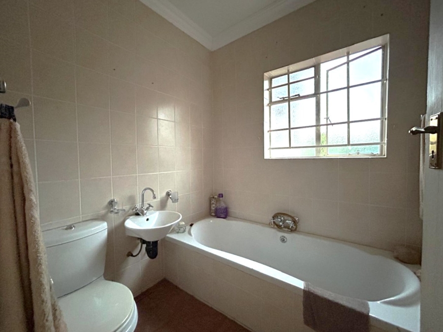 5 Bedroom Property for Sale in Highveld Gauteng
