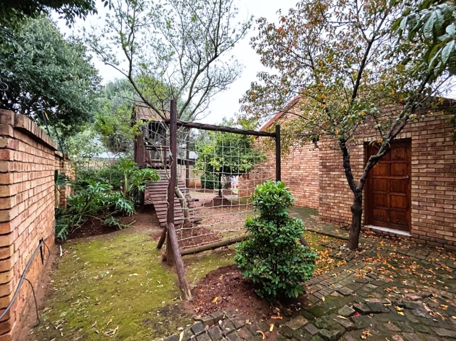 5 Bedroom Property for Sale in Highveld Gauteng