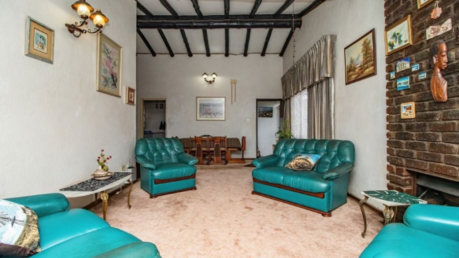 6 Bedroom Property for Sale in Cresslawn Gauteng